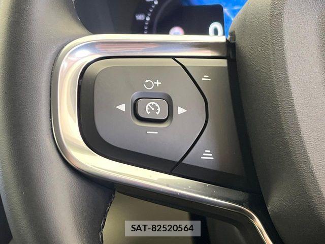 Volvo XC40 2023-09 7226807-8