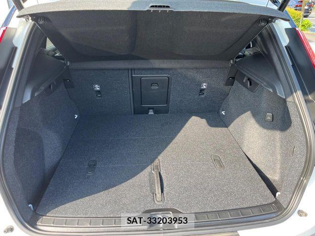 Volvo XC40 2021-09 7226804-12