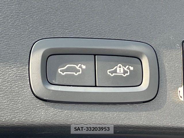 Volvo XC40 2021-09 7226804-8