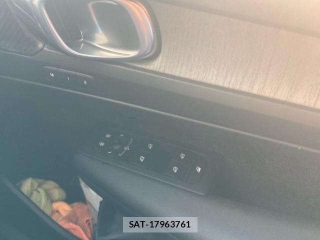 Volvo XC40 2018-09 7226797-24