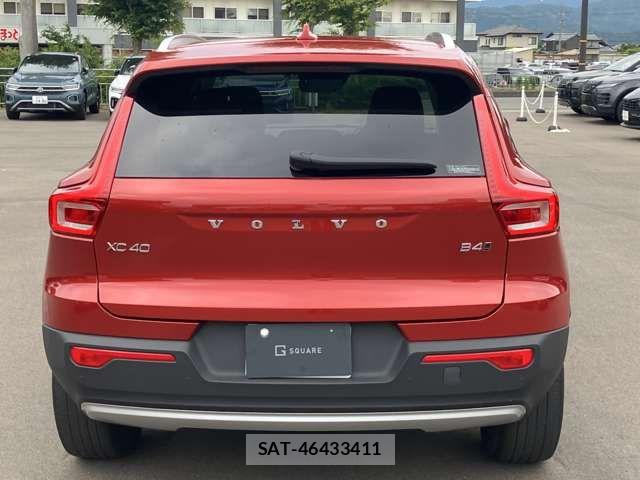 Volvo XC40 2021-07 7226803-5