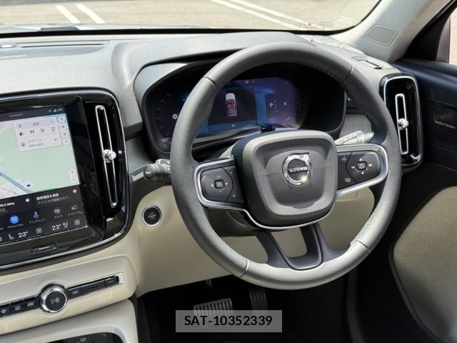 Volvo XC40 2024-10 7226811-10