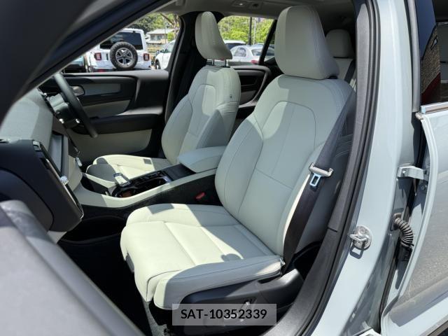 Volvo XC40 2024-10 7226811-27