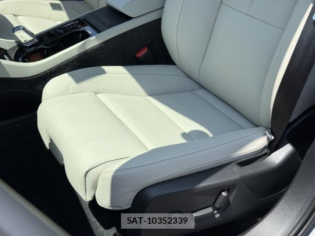 Volvo XC40 2024-10 7226811-28