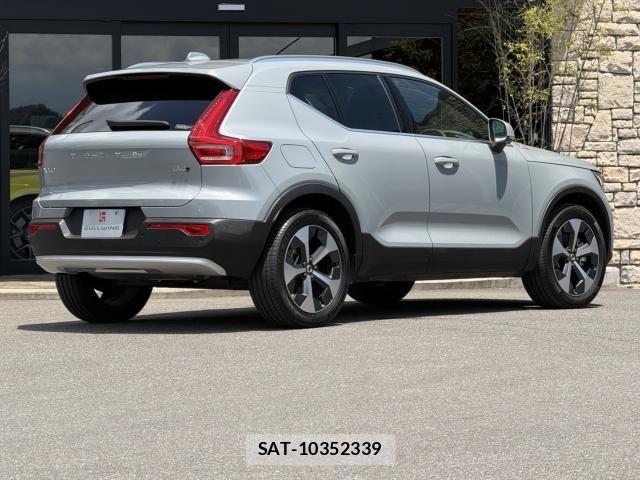 Volvo XC40 2024-10 7226811-2