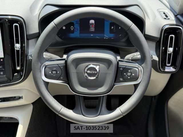 Volvo XC40 2024-10 7226811-3