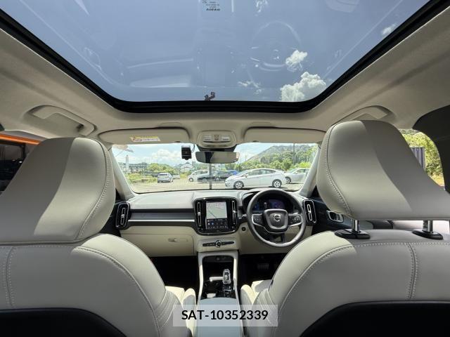 Volvo XC40 2024-10 7226811-4