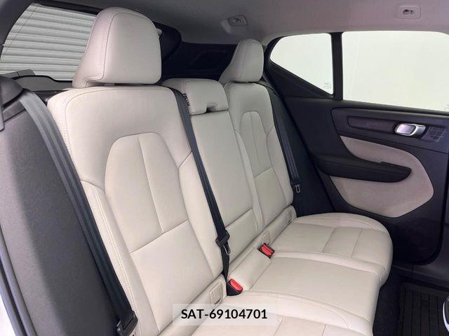 Volvo XC40 2025-07 7226815-13