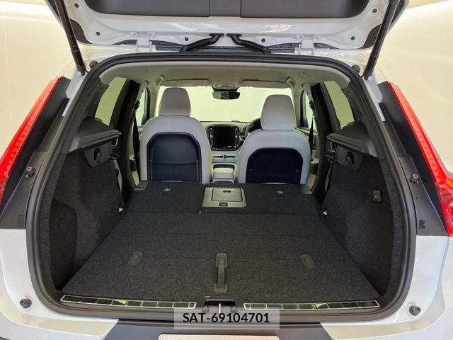 Volvo XC40 2025-07 7226815-14