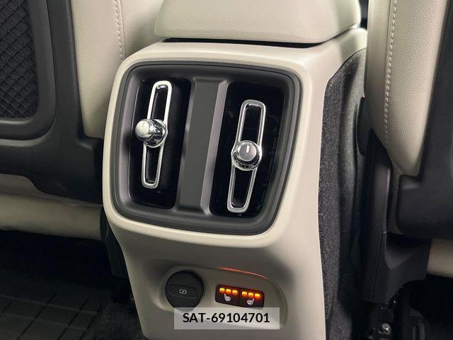 Volvo XC40 2025-07 7226815-16