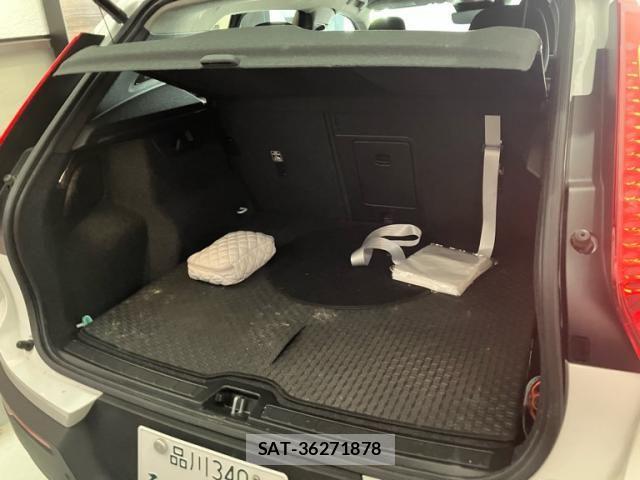 Volvo XC40 2021-09 7252752-11