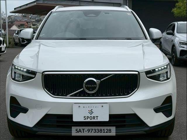 Volvo XC40 2023-07 7252749-12