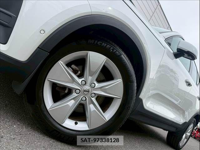 Volvo XC40 2023-07 7252749-18
