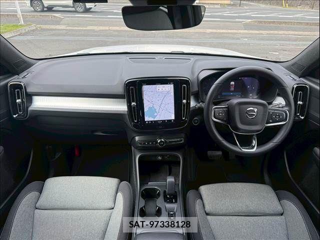 Volvo XC40 2023-07 7252749-2