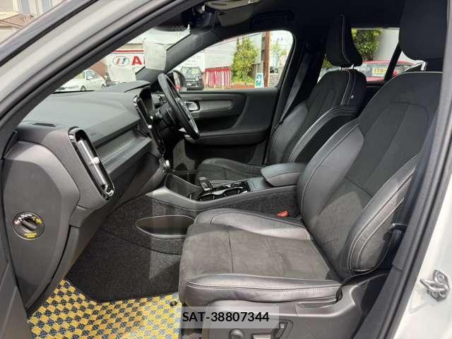 Volvo XC40 2019-11 7273233-10