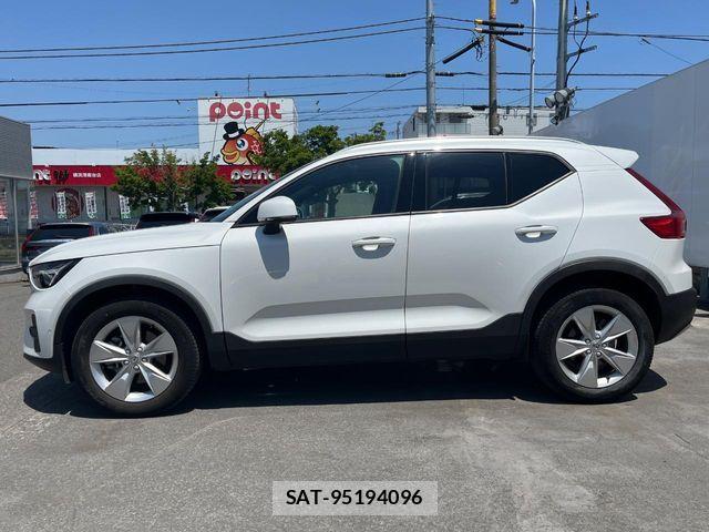 Volvo XC40 2023-07 7273230-17