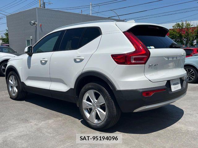 Volvo XC40 2023-07 7273230-18