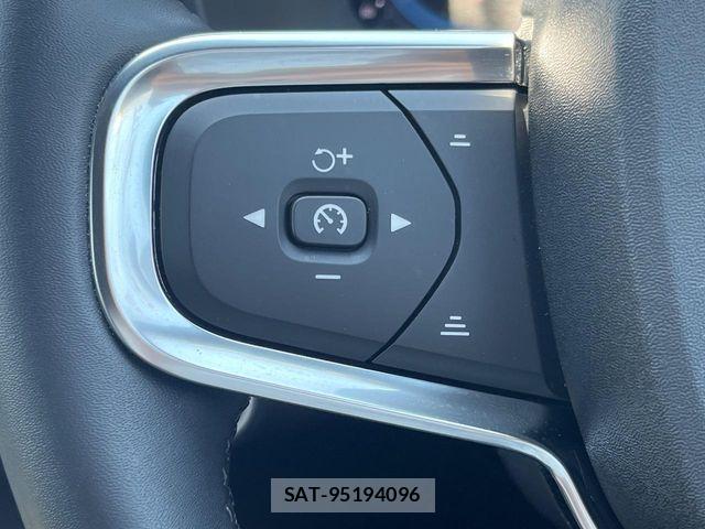 Volvo XC40 2023-07 7273230-7