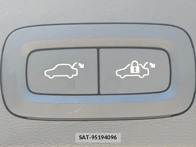 Volvo XC40 2023-07 7273230-8
