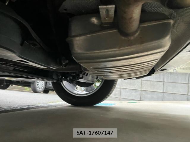 Volvo XC40 2021-12 7272696-13