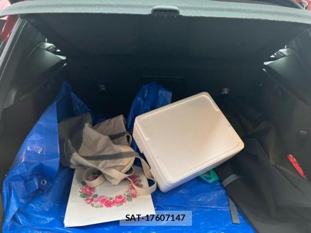Volvo XC40 2021-12 7272696-14