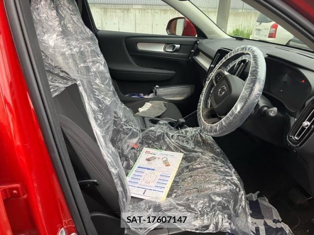 Volvo XC40 2021-12 7272696-16