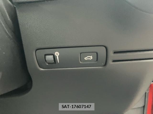 Volvo XC40 2021-12 7272696-18