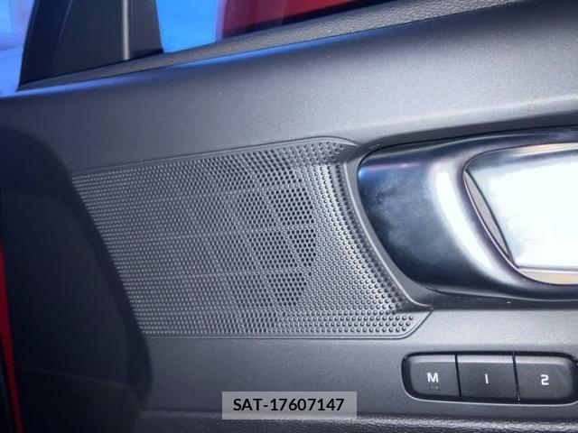 Volvo XC40 2021-12 7272696-28