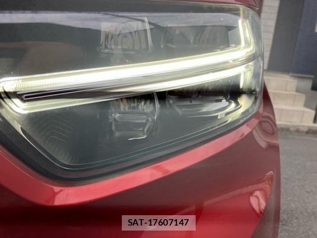 Volvo XC40 2021-12 7272696-2