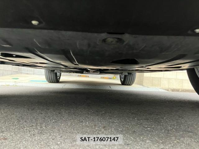 Volvo XC40 2021-12 7272696-3