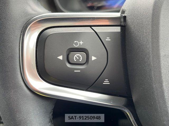 Volvo XC40 2023-04 7273229-9