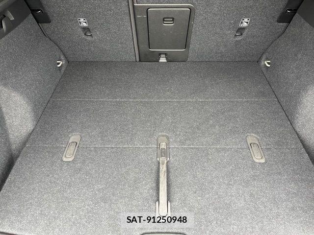 Volvo XC40 2023-04 7273229-13