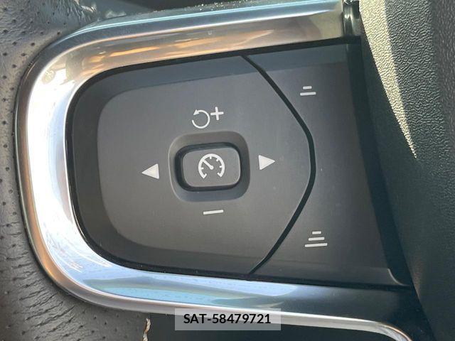 Volvo XC40 2021-07 7273231-9