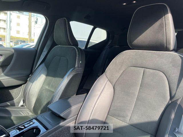 Volvo XC40 2021-07 7273231-11