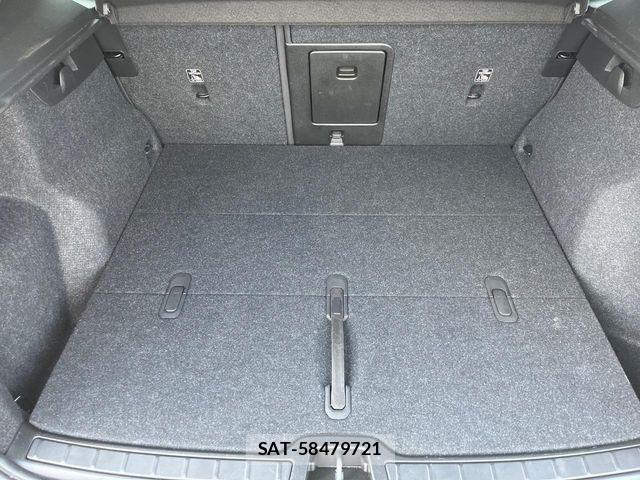 Volvo XC40 2021-07 7273231-13