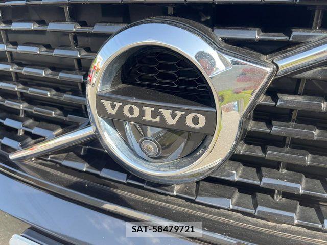 Volvo XC40 2021-07 7273231-4