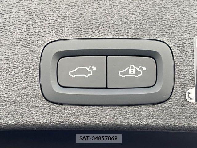 Volvo XC40 2022-03 7273232-8