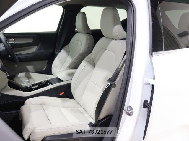 Volvo XC40 2024-01 7330991-4