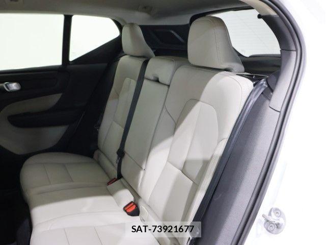 Volvo XC40 2024-01 7330991-5