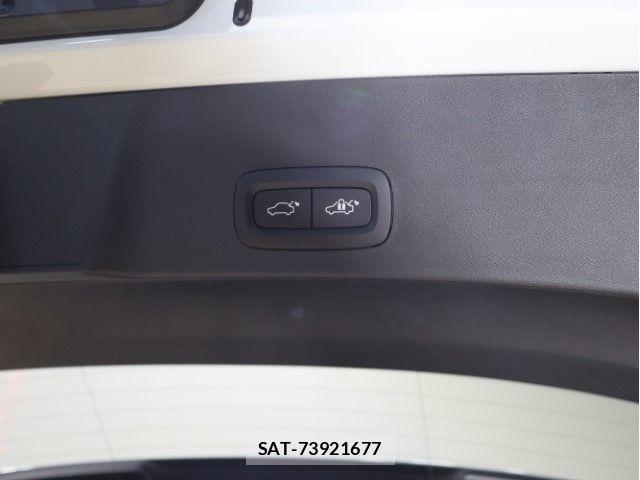 Volvo XC40 2024-01 7330991-7