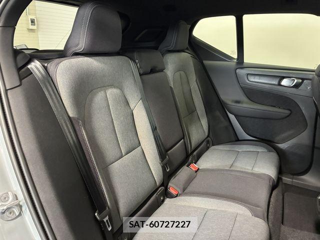 Volvo XC40 2024-06 7330993-16