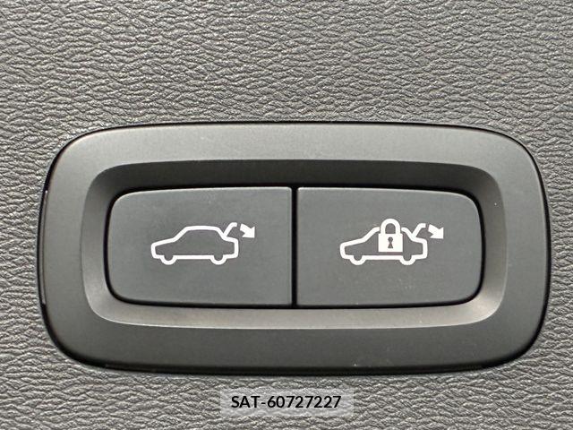 Volvo XC40 2024-06 7330993-19