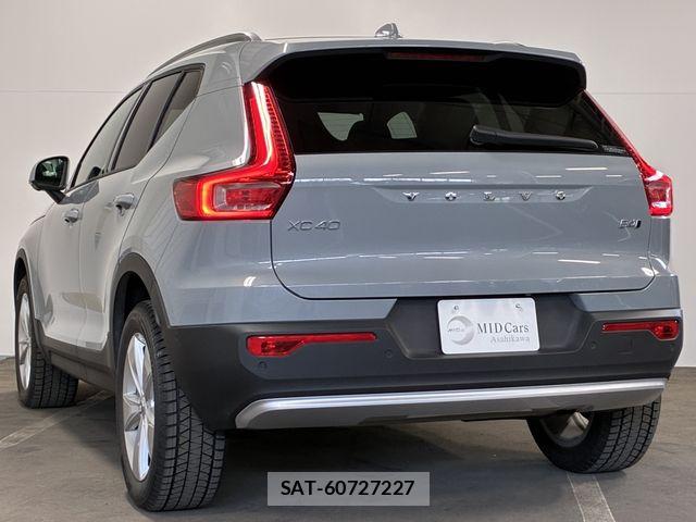 Volvo XC40 2024-06 7330993-2