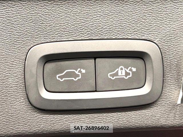 Volvo XC40 2018-12 7330995-7