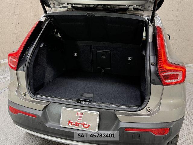 Volvo XC40 2021-09 7330999-12