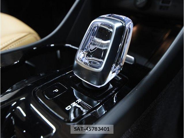 Volvo XC40 2021-09 7330999-21