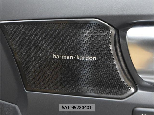 Volvo XC40 2021-09 7330999-23