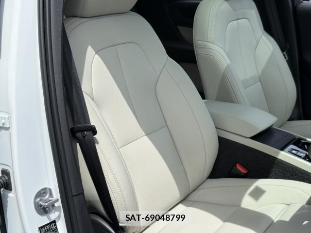 Volvo XC40 2024-08 7330994-22