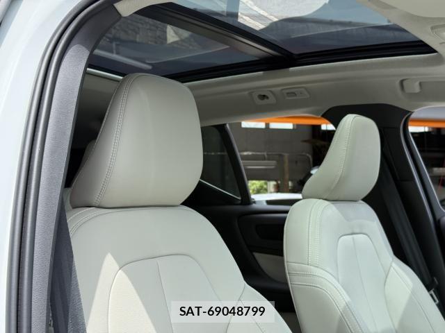 Volvo XC40 2024-08 7330994-23