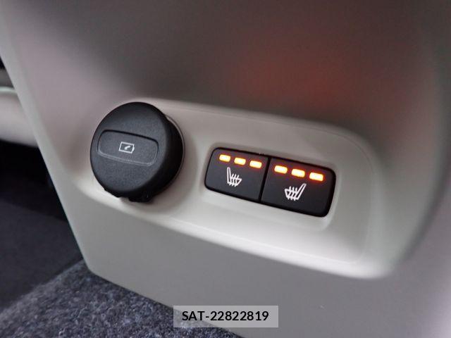 Volvo XC40 2024-10 7360368-25